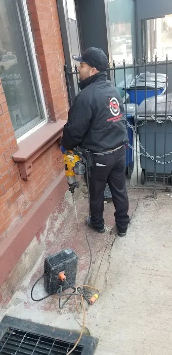 Private Exterminator Picture 7