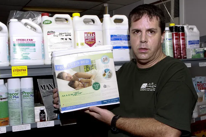 Hill & Sons Pest Management Picture 3