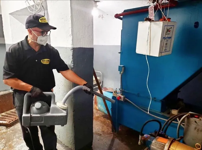 Rite-A-Way Pest Control Picture 1