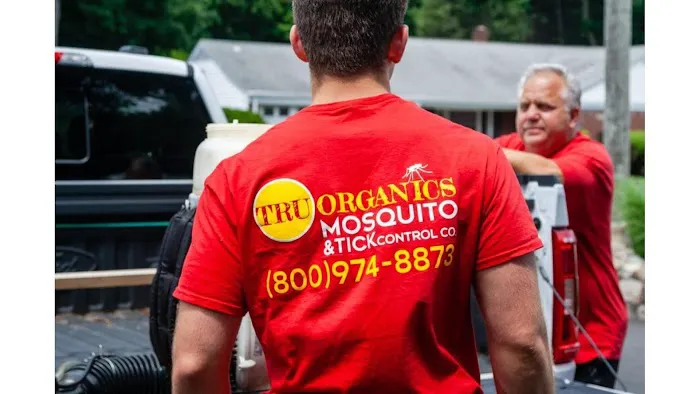 Tru Organics Mosquito & Tick Control Co. Picture 4