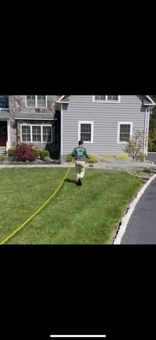 Organic Solutions Tick & Mosquito Control Picture 3
