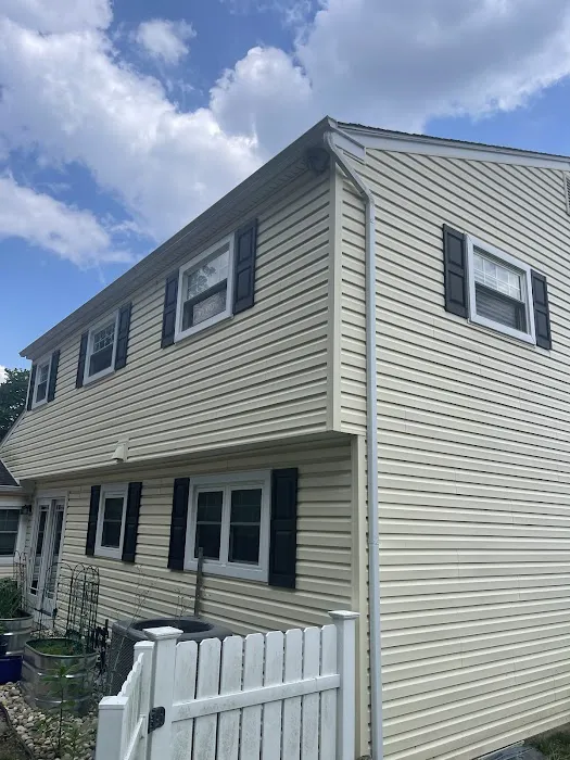Universal Home & Pest Solutions Inc. Picture 10