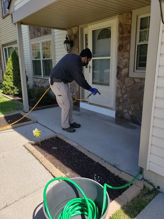 Hoffman's Exterminating Picture 9
