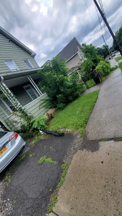 GroundUp LawnCare and Snow Removal Picture 6