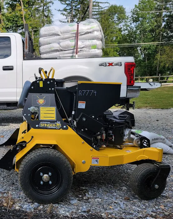 WeedX Fertilizing Picture 4