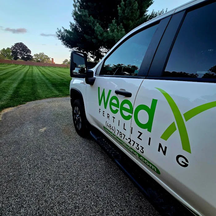 WeedX Fertilizing Picture 6