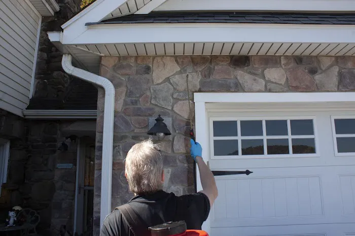 DeAngelo Pest Control Picture 4