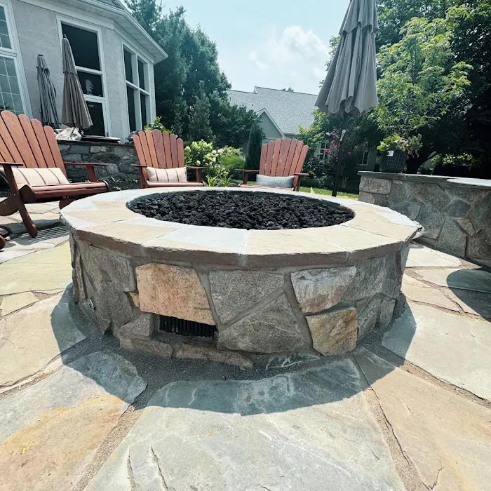 Tomlinson Bomberger Lawn Care & Landscape Picture 6