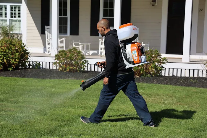 South Shore Mosquito & Tick Control Picture 8