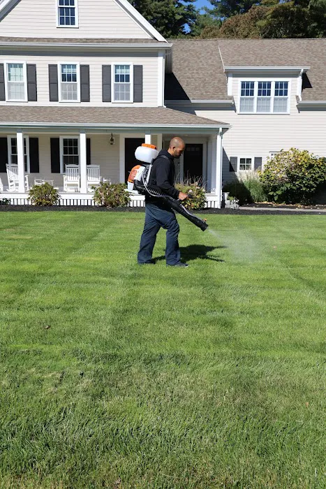 South Shore Mosquito & Tick Control Picture 5