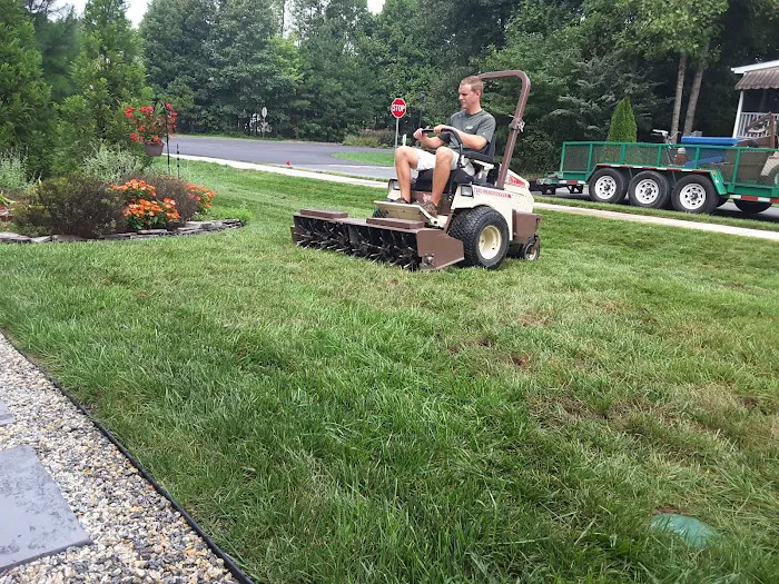 Lawns Unlimited Ltd Picture 6