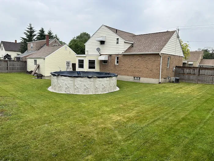 Buffalo Lawn & Pest Services Picture 5
