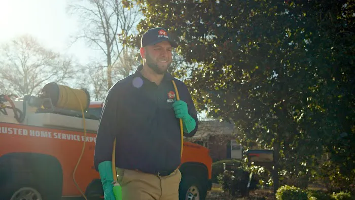 Ned's Lawn and Pest Control Picture 7