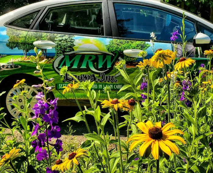 MRW Lawns, Inc. Picture 4