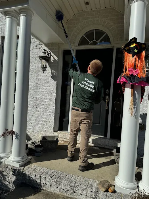 Planet Friendly Pest Control Picture 2