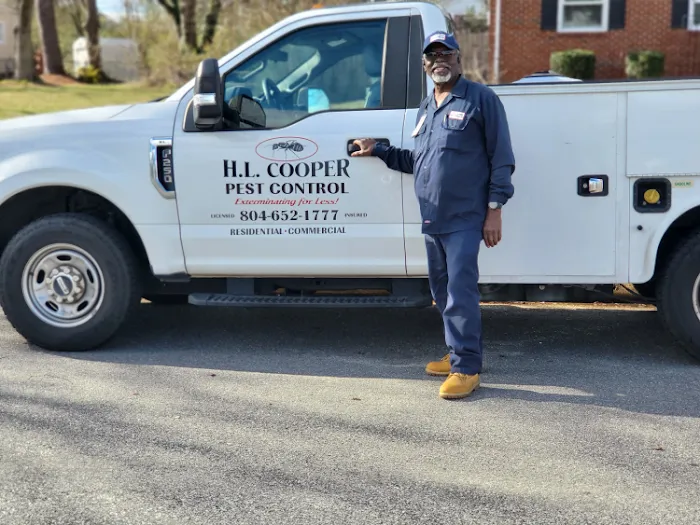 H L Cooper Pest Control Picture 3