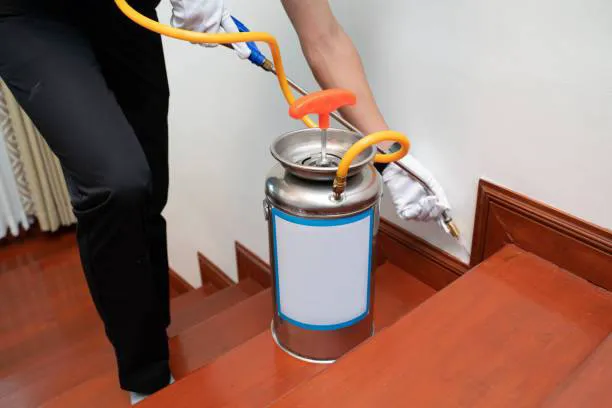 Houchins Pest Control Service Picture 1