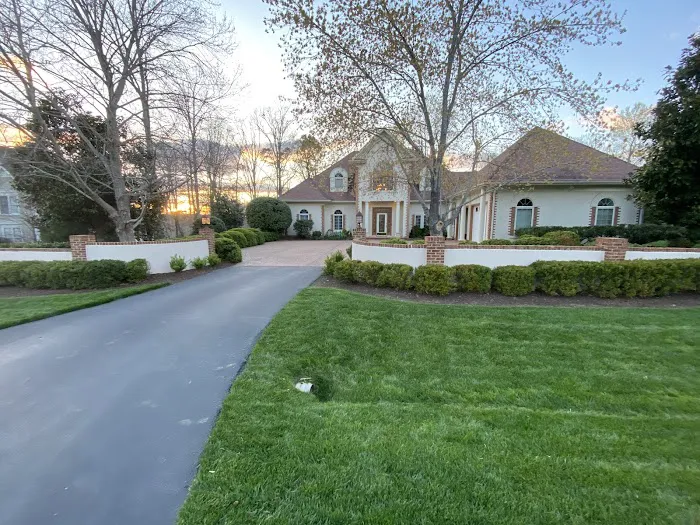 Virginia Green Lawn Care Picture 4