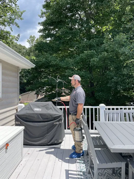 Four Seasons Pest Control Picture 3