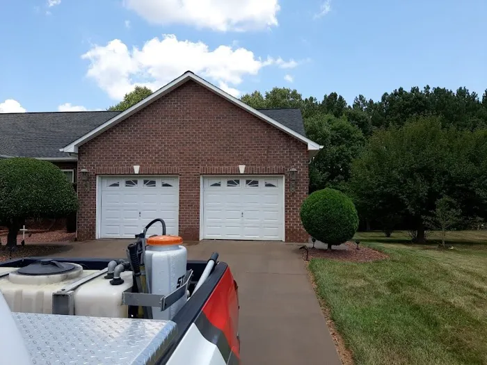 A-1 Pest Control Picture 5