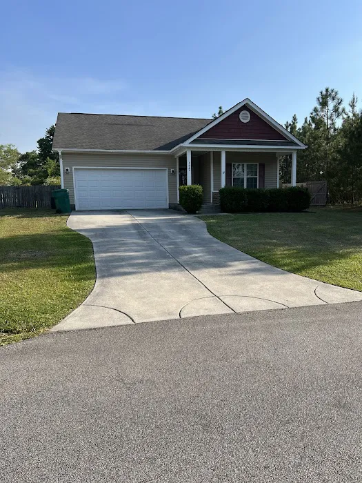 Anthony's Professional Services/Landscaping And Lawn Maintenance Picture 9