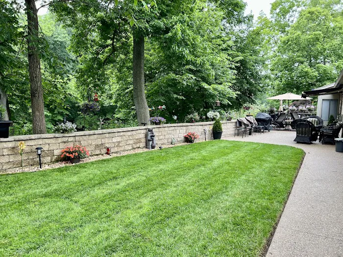 Elegant Greens Lawn Care & Snow Removal Picture 2