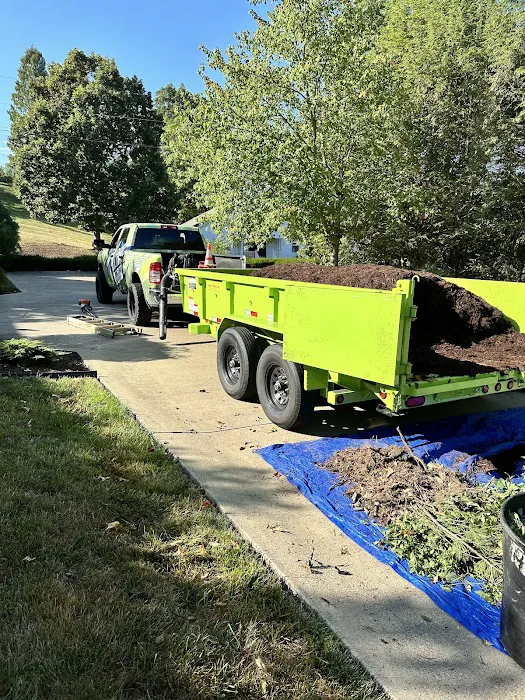 Blades of Glory Lawn Care Picture 6