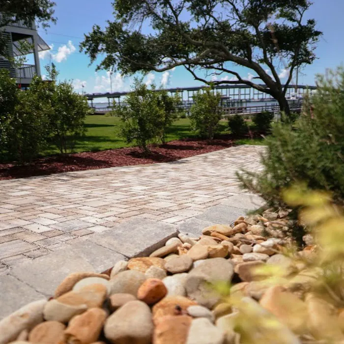 Carteret Lawn & Landscape Picture 3