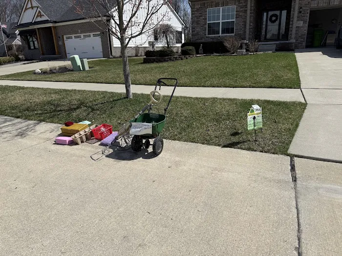D&G Natures Way Lawn Care Picture 10