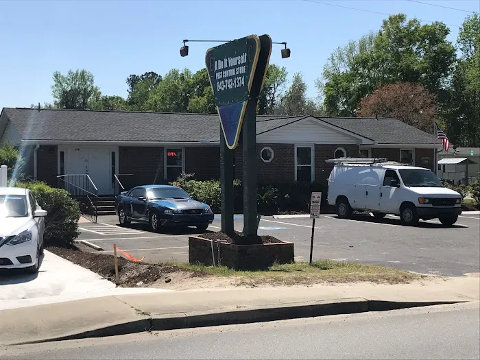 A Do It Yourself Pest Control Store Picture 7