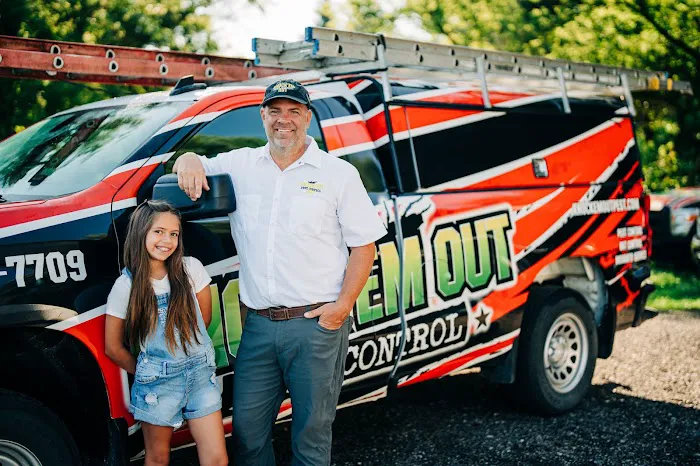 Knock 'Em Out Pest Control Picture 1