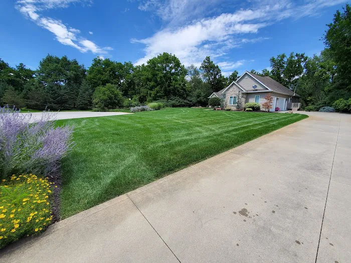 GreenWorks Lawn Solutions, LLC. Picture 1