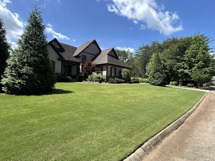 Top Turf Lawn Care and Pest Management Picture 9