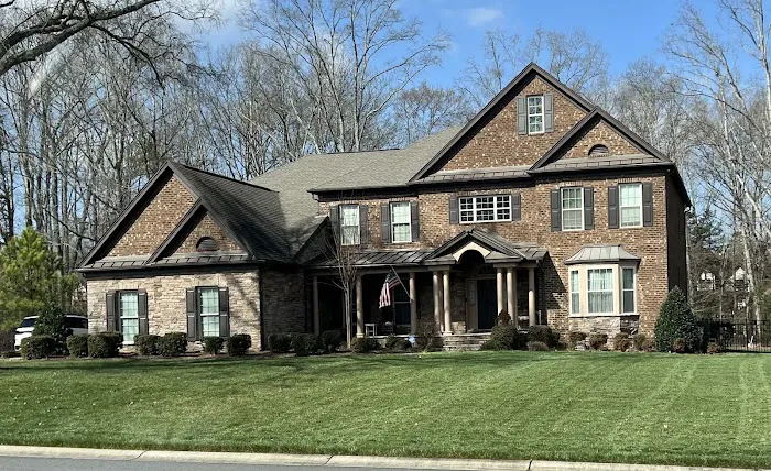 Top Turf Lawn Care and Pest Management Picture 6