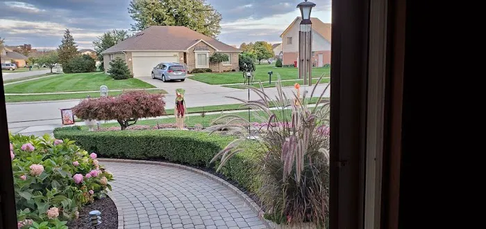 Dynamic Lawn & Landscape Picture 5