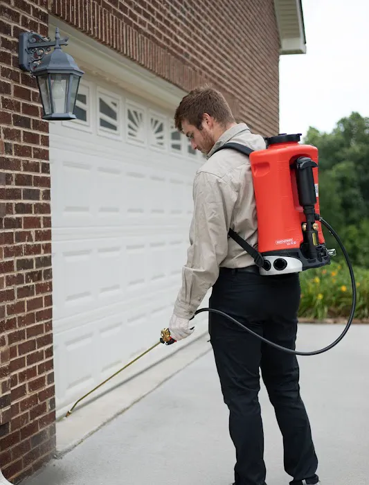 Valor Pest Control LLC Picture 1