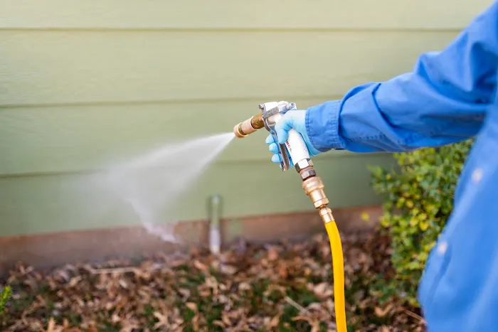 Brooks Pest Control Picture 1
