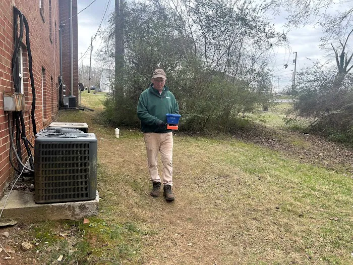 EPITUER PEST SOLUTIONS, LLC Picture 3