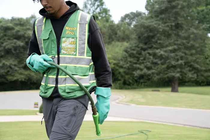 Weed Pro Lawn Care Picture 1