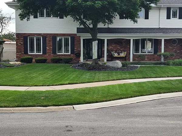 Lawnworks Of Joliet, Inc. Picture 8