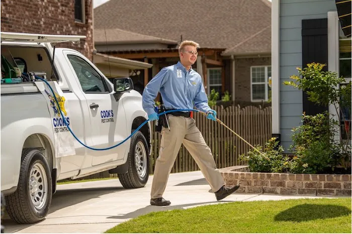 Cook's Pest Control Picture 8