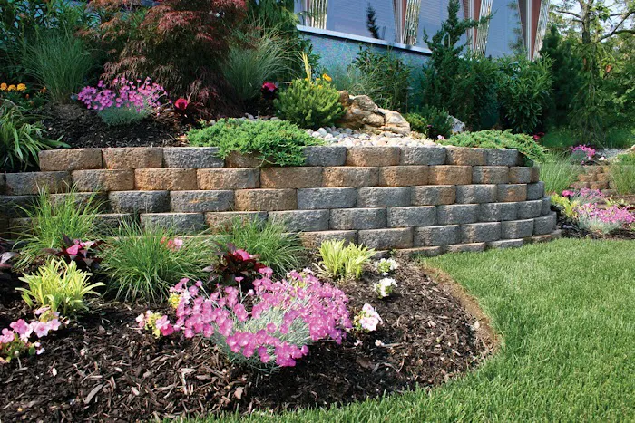 Maple Leaf Lawn Care & Pest Control Picture 2