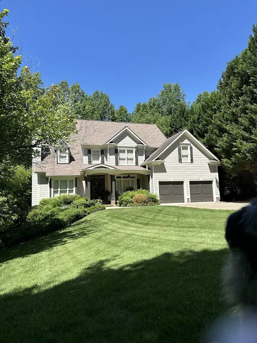 Maple Leaf Lawn Care & Pest Control Picture 1