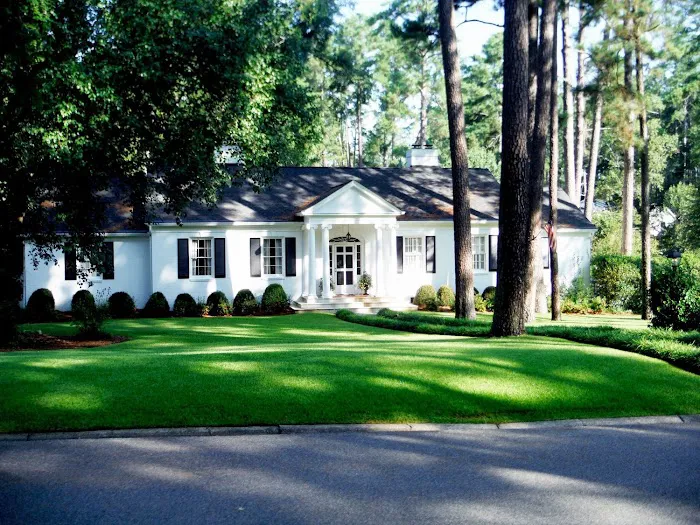 Kathleen's Lawn & Shrub Pest Control Picture 4