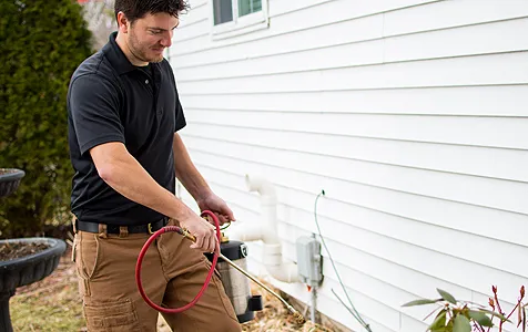 A & J Pest Control Picture 2