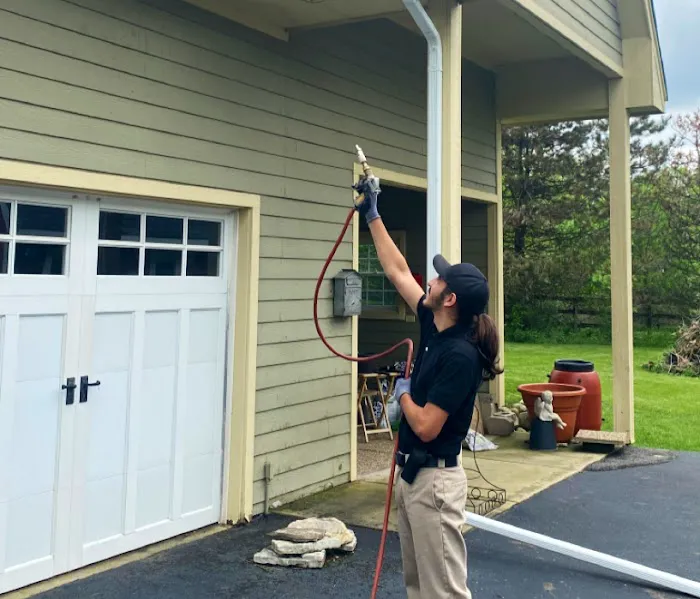 Mid Central Pest Control Picture 3