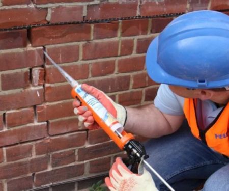 How to Seal Entry Points in Foundation Cracks - A Complete Guide